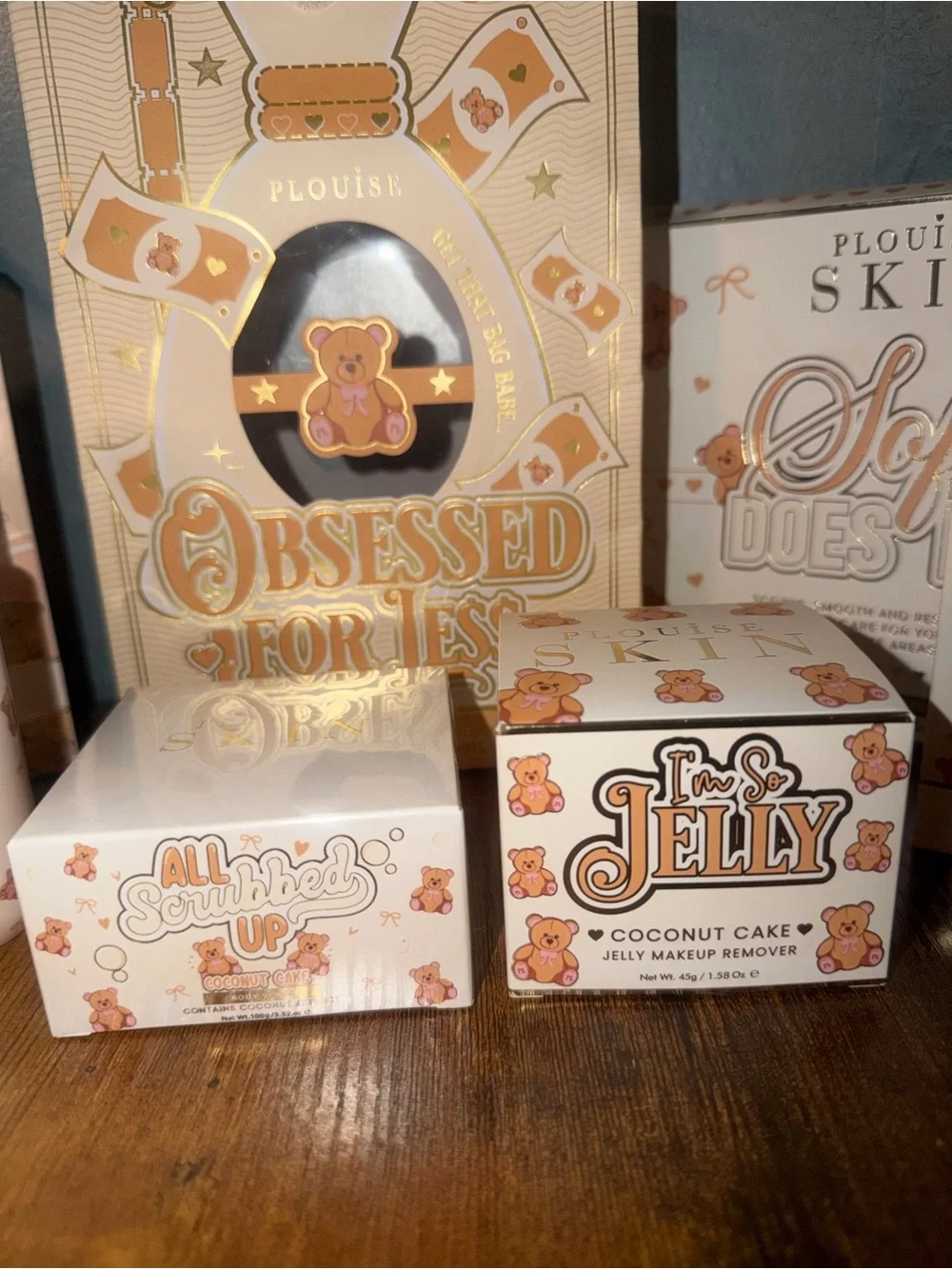 Plouise 7 Piece Set-Coconut Cake Scented/ Ltd. Edition Teddy Bear Collection-New